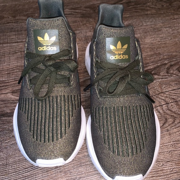adidas Shoes - Adorable Adidas! adidas Shoes - Adorable Adidas!